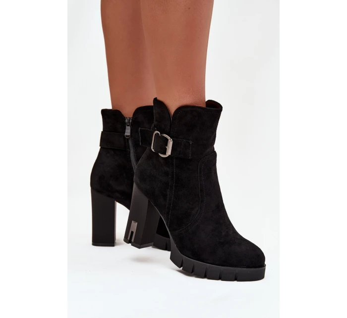 Dámské kotníkové boty na podpatku s přezkou zateplené černé model 21711634 - Boto Dámské kotníkové boty na podpatku s přezkou zateplené černé model 21711634 - Boto