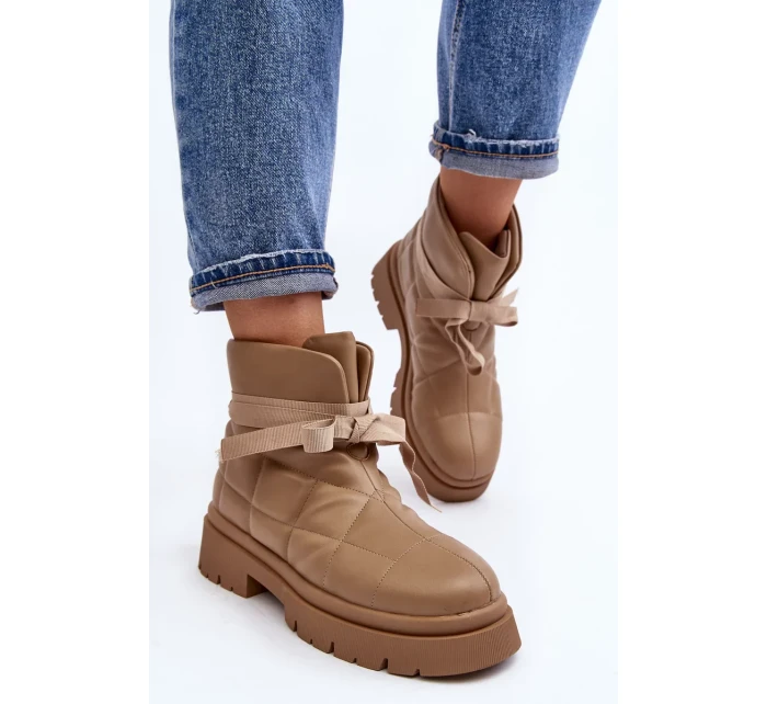 Dámské kotníkové boty s prošíváním a šněrováním Khaki Bizzanti Dámské kotníkové boty s prošíváním a šněrováním Khaki Bizzanti