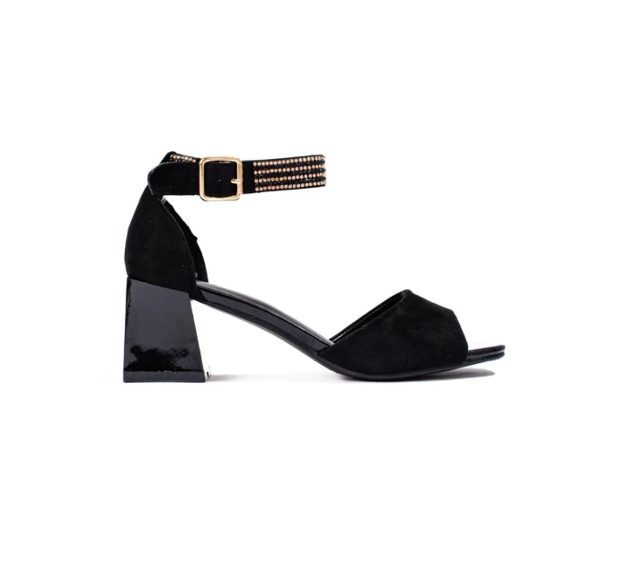 Trendy sandály dámské černé na širokém podpatku Trendy sandály dámské černé na širokém podpatku