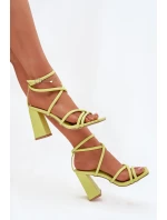 Dámské sandály na podpatku s pásky model 21698683 - Boto Dámské sandály na podpatku s pásky model 21698683 - Boto