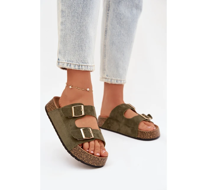 Dámské pantofle na korkové platformě se zlatými sponami Zelená Tovessa Dámské pantofle na korkové platformě se zlatými sponami Zelená Tovessa