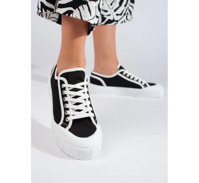 Praktické černé tenisky dámské bez podpatku Praktické černé tenisky dámské bez podpatku