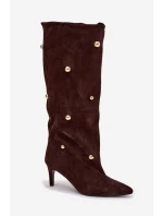 dámské kozačky na jehlovém podpatku se zlatými ozdobami hnědé model 21757799 - Boto