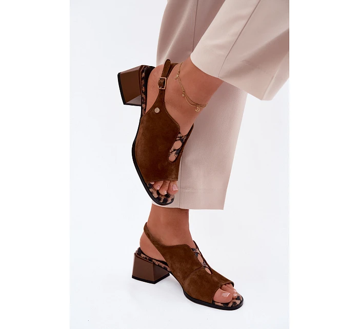 Sandály z přírodního semiše na podpatku model 22123079 Hnědé - Maciejka