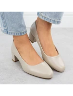 Béžové lodičky na klínku Sergio model 22013058 - LEONE Béžové lodičky na klínku Sergio model 22013058 - LEONE