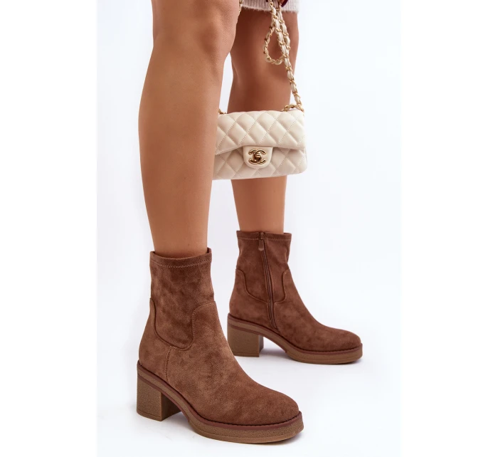 Dámské kotníčkové boty na podpatku hnědé model 21642290 - Boto Dámské kotníčkové boty na podpatku hnědé model 21642290 - Boto