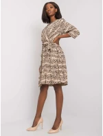 Šaty DHJ SK černá a béžová model 15802977 - FPrice Šaty DHJ SK černá a béžová model 15802977 - FPrice