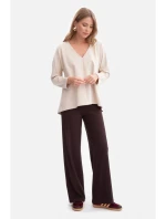 B304 Pletený svetr s výstřihem do V - pískový