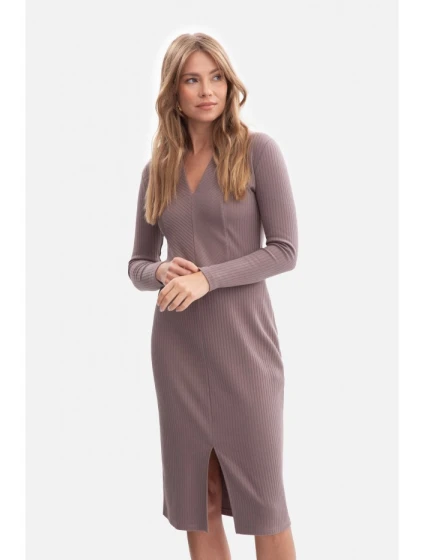 Pletené tužkové šaty model 21379958 - BeWear