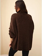 Dámský oversize svetr s přídavkem model 22391396 rolákem a širokými rukávy hnědý - K-Fashion Dámský oversize svetr s přídavkem model 22391396 rolákem a širokými rukávy hnědý - K-Fashion