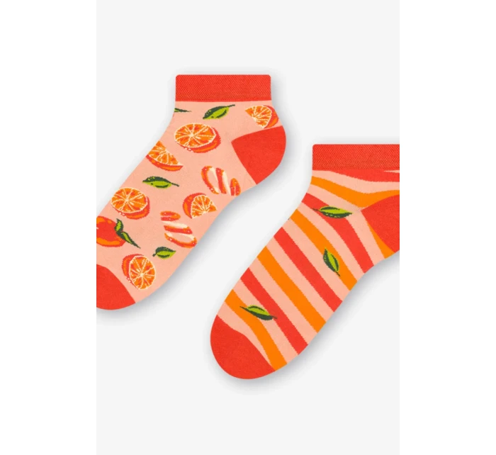 Krátké asymetrické dámské ponožky 034