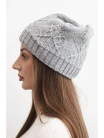 Dámská zimní čepice s vlnou a ozdobným pletením s perličkami K470 světlá šedá Dámská zimní čepice s vlnou a ozdobným pletením s perličkami K470 světlá šedá