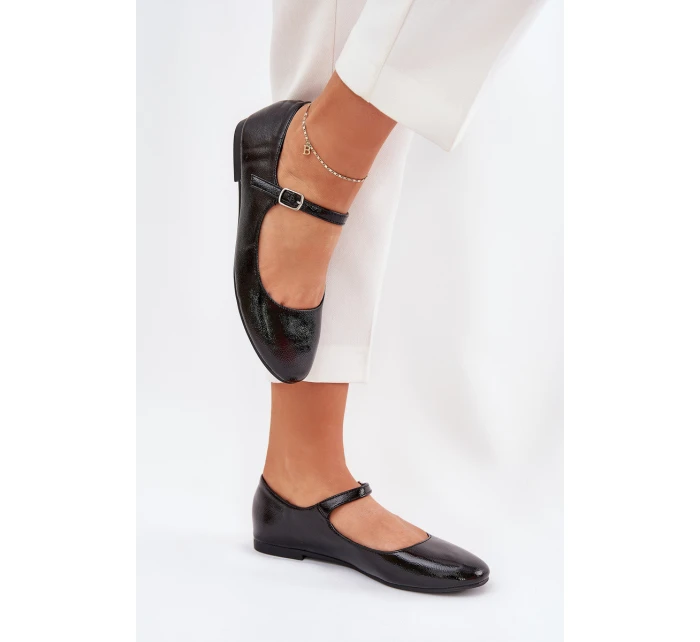 Lakované Baletky S Páskem Černé model 21687377 - Boto Lakované Baletky S Páskem Černé model 21687377 - Boto