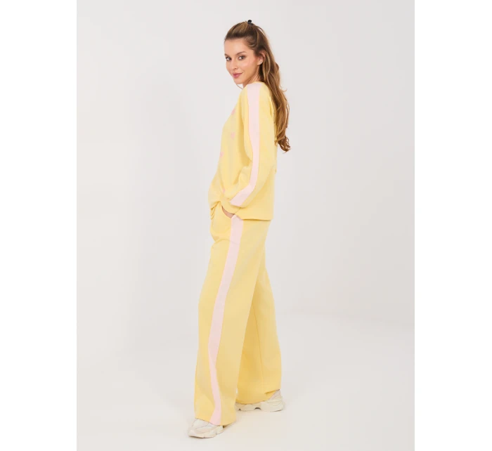 Sada IT KMPL 22211.31 světle žlutá Sada IT KMPL 22211.31 světle žlutá