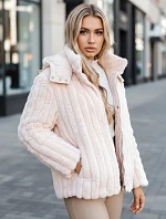 Kurtka damska futrzana z kapturem różowa FashionStreet TY5277z