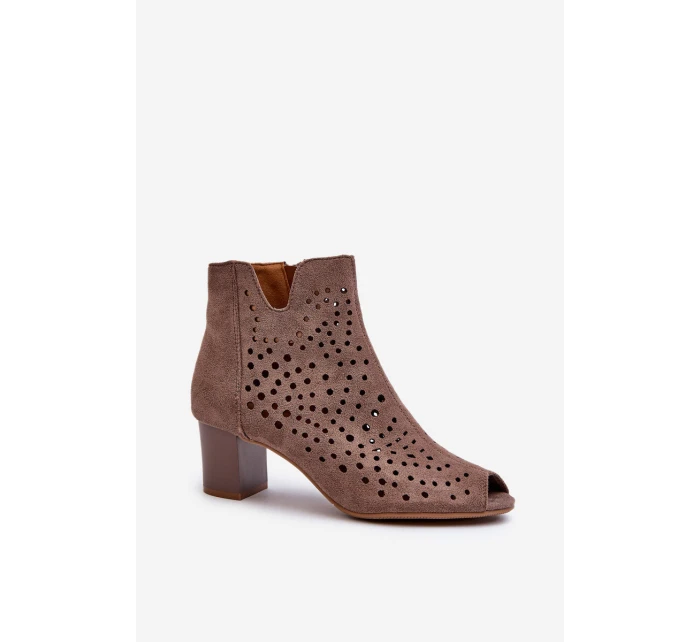 Dámské Botky Z Ekologického Semiše Na Podpatku S Otevřenými Prsty Hnědé Halania Dámské Botky Z Ekologického Semiše Na Podpatku S Otevřenými Prsty Hnědé Halania