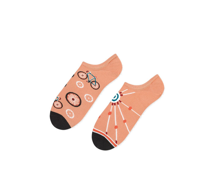 Asymetrické dámské kotníkové ponožky More 005