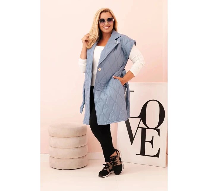 Dámská vesta Plus Size prošívaná s páskem a límcem džínová barva