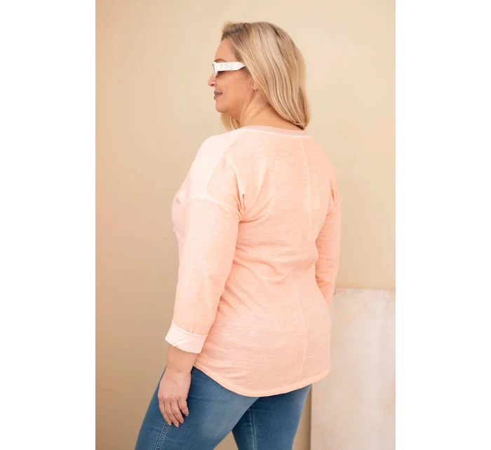 Dámská blůza Plus Size s potiskem a perlami meruňková Dámská blůza Plus Size s potiskem a perlami meruňková