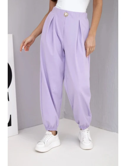 Dámské bavlněné kalhoty s vysokým pasem a ozdobným knoflíkem světle fialové
