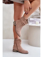 Zateplené boty s nařasením na nízkém podpatku béžové model 21677623 - EVENTO Zateplené boty s nařasením na nízkém podpatku béžové model 21677623 - EVENTO