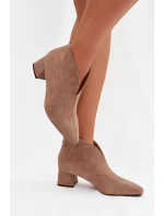 Dámské kotníkové boty na klínku s prošitím béžové Darlisse