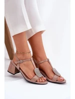 Dámské lakované kožené sandály na sloupku s ozdobou - béžové Vinceza Dámské lakované kožené sandály na sloupku s ozdobou - béžové Vinceza