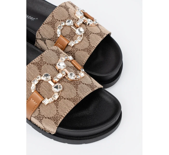 Pohodlné černé  nazouváky dámské na plochém podpatku