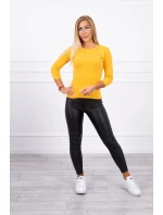 Halenka s ozdobnými knoflíky hořčicové barvy