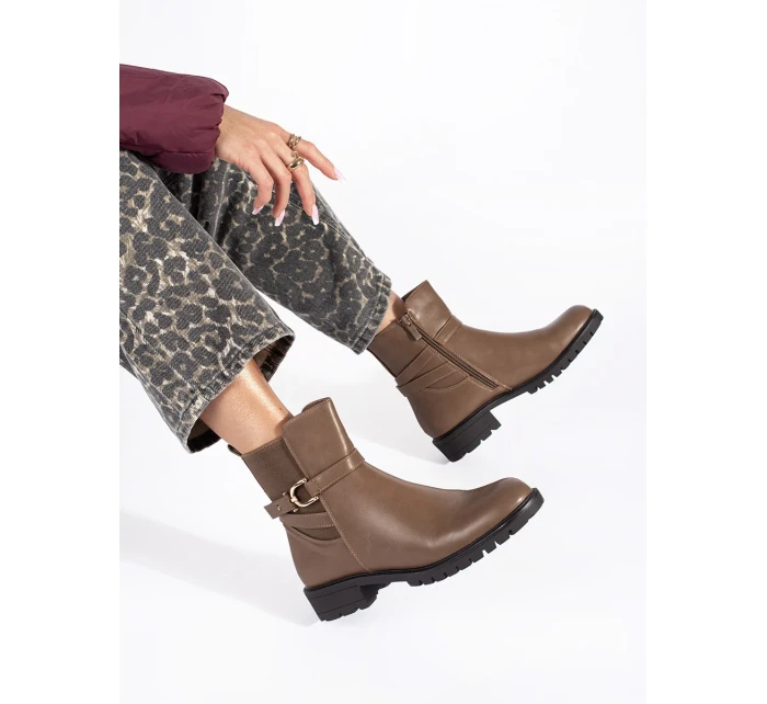 Exkluzívní hnědé kotníčkové boty dámské na širokém podpatku Exkluzívní hnědé kotníčkové boty dámské na širokém podpatku