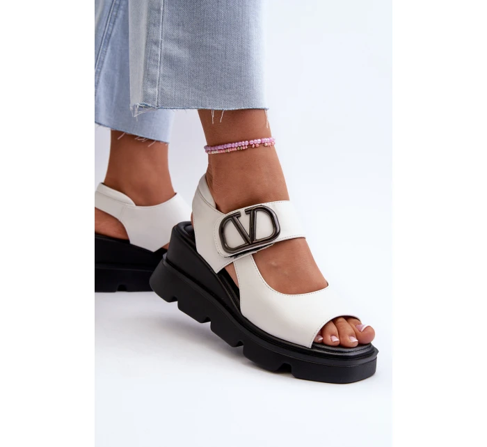 Dámské sandály na platformě a klínu z eko kůže Bílé Vinceza 58292