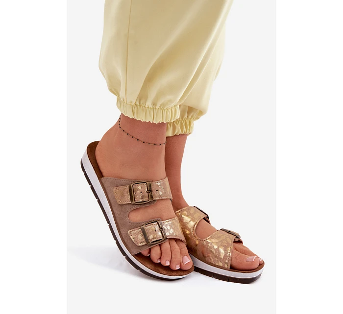 Dámské pantofle Béžové s přezkami model 22094896 - Inblu Dámské pantofle Béžové s přezkami model 22094896 - Inblu