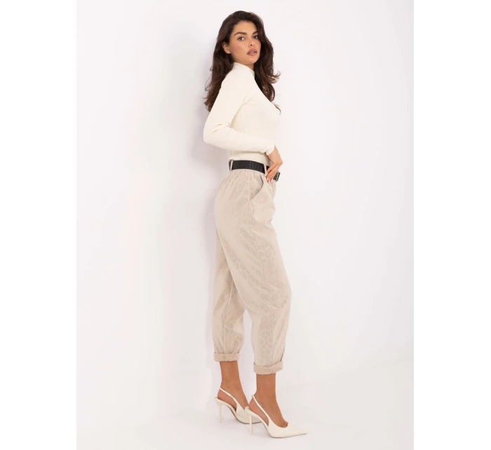 Spodnie IT SP model 21389004 jasny beżowy - FPrice Spodnie IT SP model 21389004 jasny beżowy - FPrice