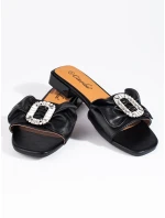 Pěkné černé dámské nazouváky bez podpatku Pěkné černé dámské nazouváky bez podpatku