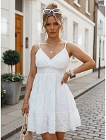 Bílá bavlněná šaty s výšivkou na ramínkách FashionStreet EY2671 Bílá bavlněná šaty s výšivkou na ramínkách FashionStreet EY2671