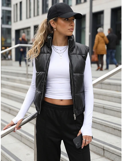 Krátká dámská vesta z ekologické kůže, černá, FashionStreet TY5733