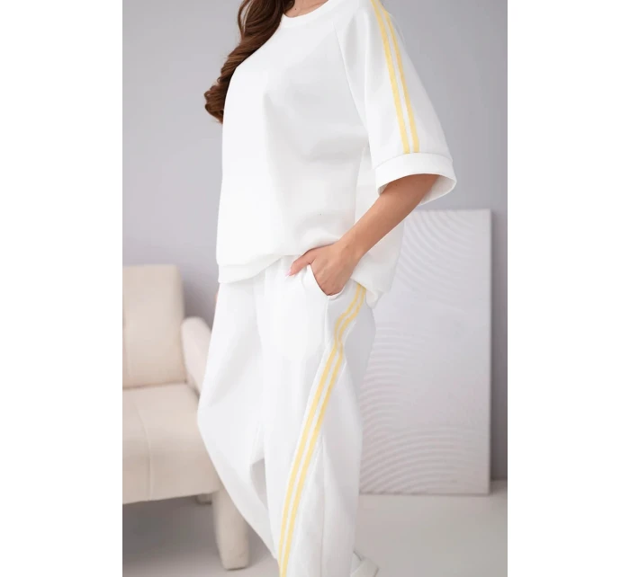 Dámský komplet máslový z viskózy mikina a kalhoty s lampasy bílý