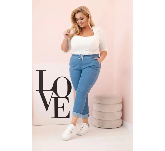 Dámské bavlněné kalhoty Plus Size s elastickým pasem a zavazováním světlý denim Dámské bavlněné kalhoty Plus Size s elastickým pasem a zavazováním světlý denim