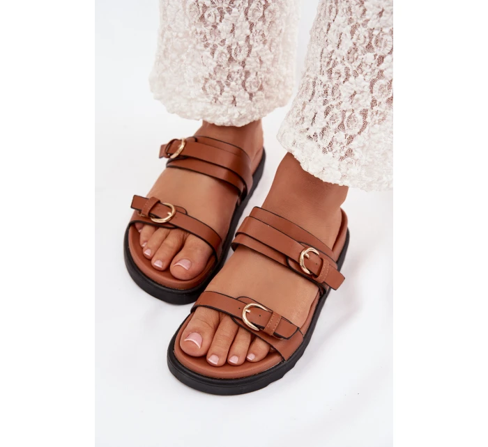 Dámské nazouváky s pásky a zlatými sponami Camel model 22032140 - Boto