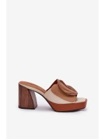 Dámské sandály na sloupkovém podpatku s přezkou Camel model 21687132 - Boto Dámské sandály na sloupkovém podpatku s přezkou Camel model 21687132 - Boto