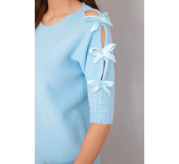 Dámský svetr s krátkým rukávem a ozdobnými mašličkami modrý Dámský svetr s krátkým rukávem a ozdobnými mašličkami modrý