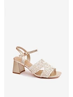 Dámské sandály na podpatku model 22126288 Zlaté - VINCEZA