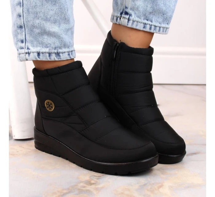 Novinky W EVE437A černé sněhule na podpatku