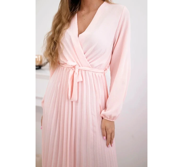 Šaty se svázaným plisovaným lemem pudrově růžová