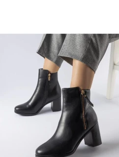 Boty na podpatku  model 205097 Solea