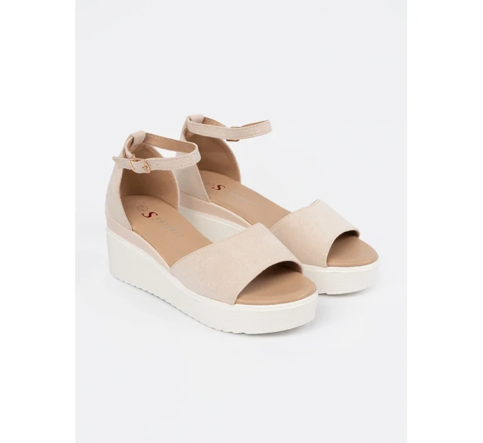 Pohodlné dámské  sandály Jasnobeżowy na klínku
