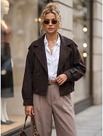 Krátký dámský dvouřadý kabát v čokoládové barvě FashionStreet TY6026 Krátký dámský dvouřadý kabát v čokoládové barvě FashionStreet TY6026
