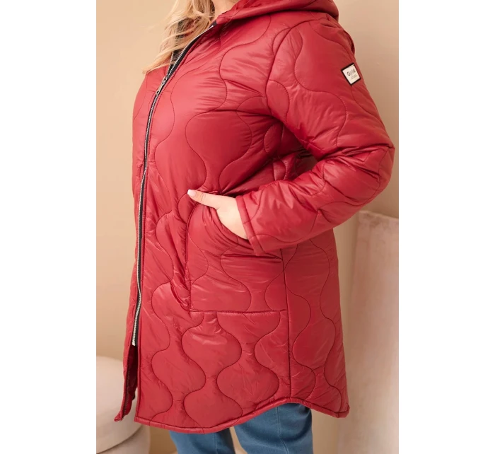 Dámská zimní prošívaná bunda Plus Size s kapucí bordová