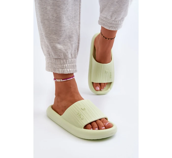 Dámské lehké zelené pěnové žabky model 21653091 - Boto Dámské lehké zelené pěnové žabky model 21653091 - Boto