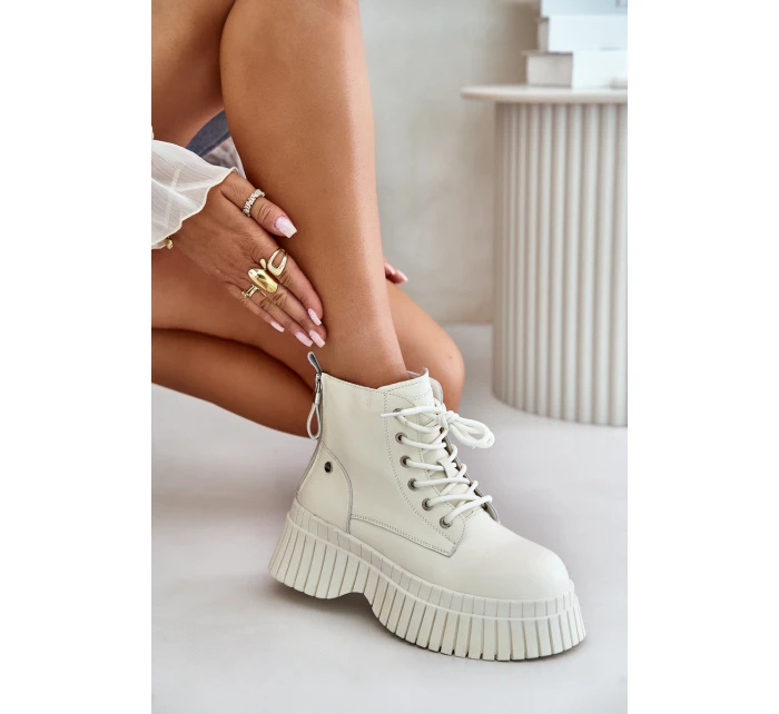 Zateplené kožené kotníkové boty na masivní podrážce světle béžové model 21673825 - Goe